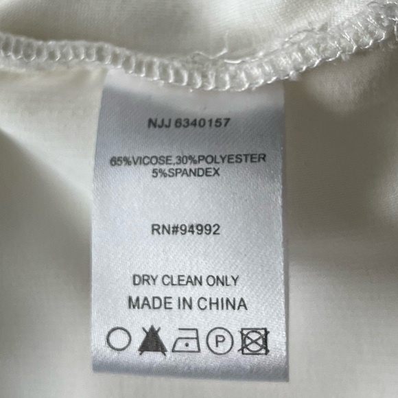 Patrizia Luca Asymmetrical Off-White Vest (M) - Picture 11 of 11